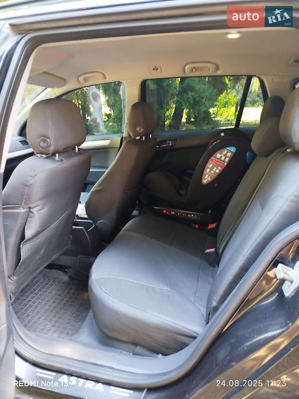 Універсал Opel Astra 2007 в Миргороді