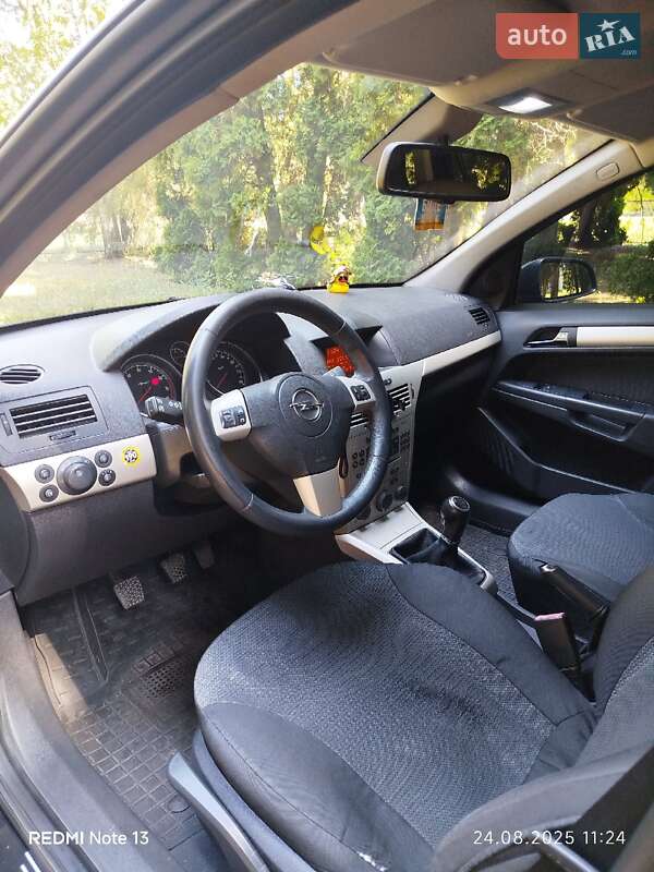 Універсал Opel Astra 2007 в Миргороді