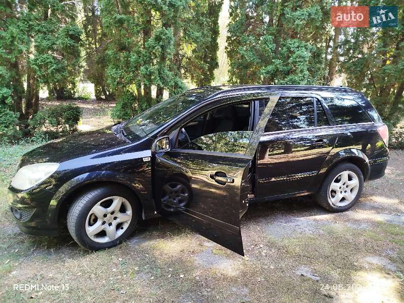 Універсал Opel Astra 2007 в Миргороді
