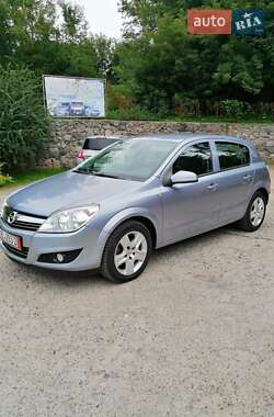 Хэтчбек Opel Astra 2009 в 