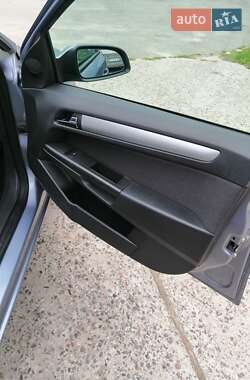 Хэтчбек Opel Astra 2009 в 
