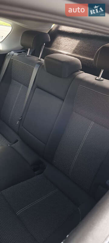 Хэтчбек Opel Astra 2011 в Львове