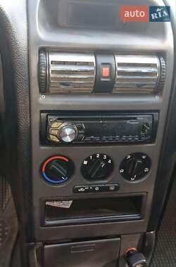 Универсал Opel Astra 2003 в Сарате