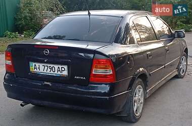 Седан Opel Astra 2006 в Первомайске
