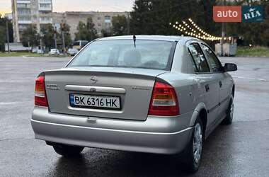 Седан Opel Astra 2008 в 