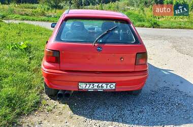 Хэтчбек Opel Astra 1996 в 