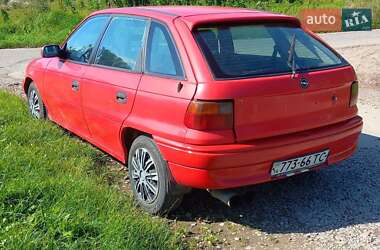 Хэтчбек Opel Astra 1996 в 