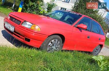 Хэтчбек Opel Astra 1996 в 