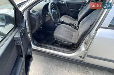 Универсал Opel Astra 2000 в 
