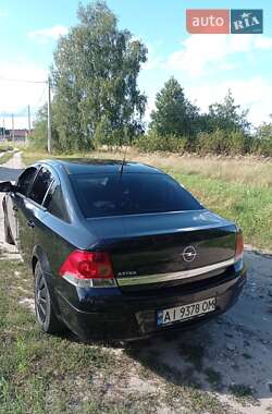 Седан Opel Astra 2012 в Києві