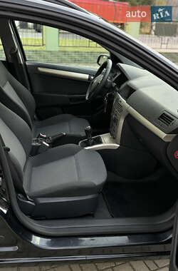 Универсал Opel Astra 2009 в 
