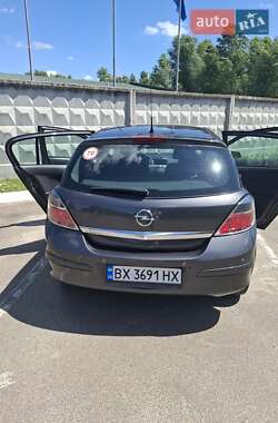 Хэтчбек Opel Astra 2009 в 