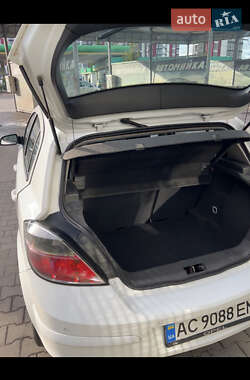 Хэтчбек Opel Astra 2009 в 