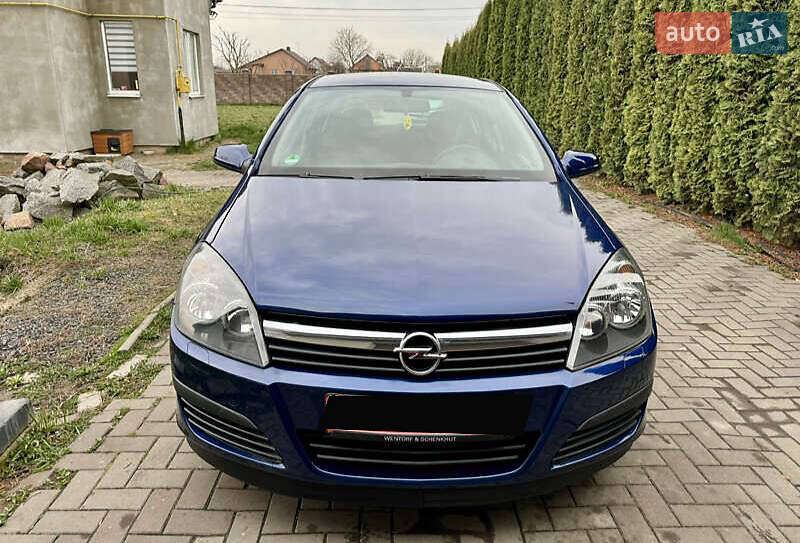 Хэтчбек Opel Astra 2006 в 