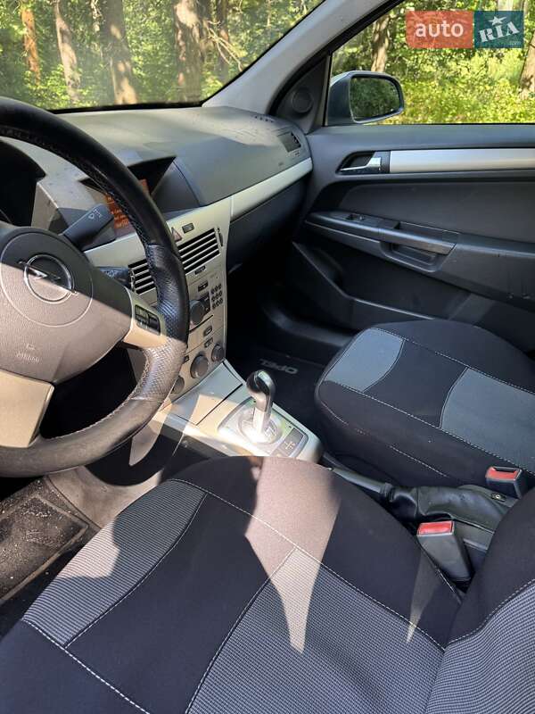 Хэтчбек Opel Astra 2007 в Житомире