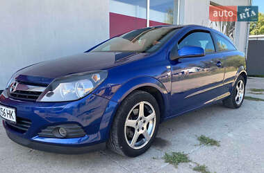 Купе Opel Astra 2006 в Солотвине