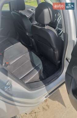 Хэтчбек Opel Astra 2011 в 