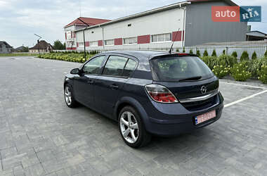 Хэтчбек Opel Astra 2008 в 