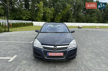 Хэтчбек Opel Astra 2008 в 