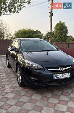 Универсал Opel Astra 2015 в Хмельницком