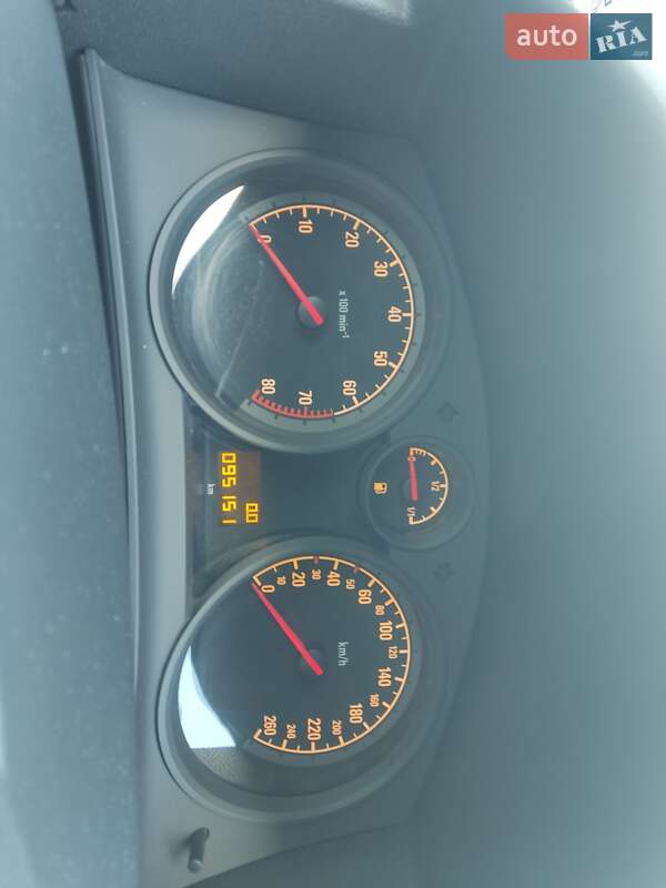 Хэтчбек Opel Astra 2013 в Харькове