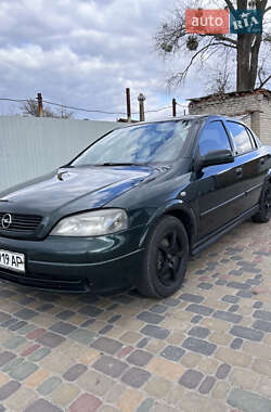 Седан Opel Astra 2000 в Зміїві