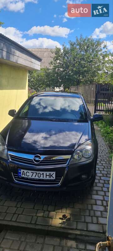 Opel Astra 2013