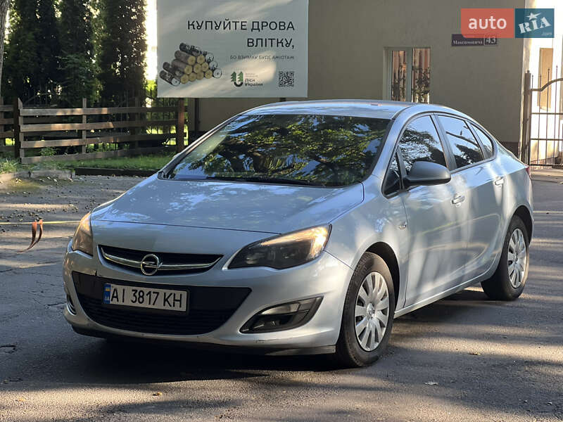 Седан Opel Astra 2016 в 