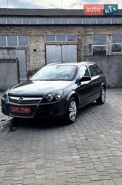 Універсал Opel Astra 2009 в Луцьку