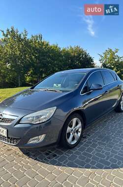 Хэтчбек Opel Astra 2010 в Харькове