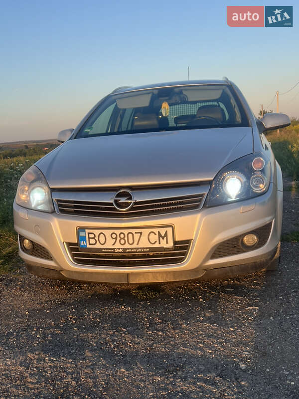 Универсал Opel Astra 2009 в 