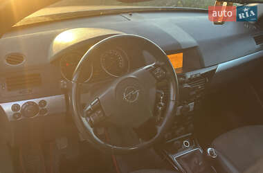 Универсал Opel Astra 2009 в 
