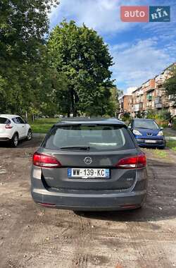 Универсал Opel Astra 2016 в 