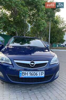 Универсал Opel Astra 2012 в Одессе