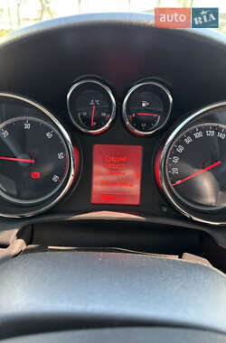 Универсал Opel Astra 2011 в 