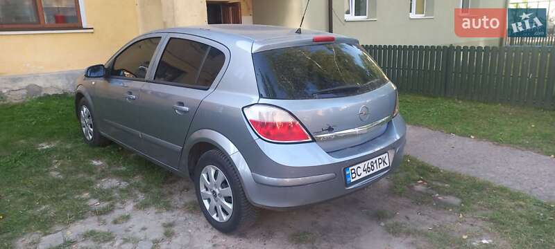 Хетчбек Opel Astra 2004 в Городку фото 9 Хетчбек Opel Astra 2004 в Городку