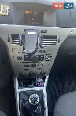 Универсал Opel Astra 2007 в 