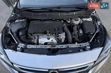 Универсал Opel Astra 2019 в 