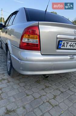 Седан Opel Astra 2000 в 