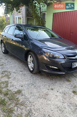 Универсал Opel Astra 2012 в Ровно
