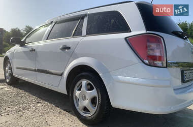 Универсал Opel Astra 2010 в Тернополе