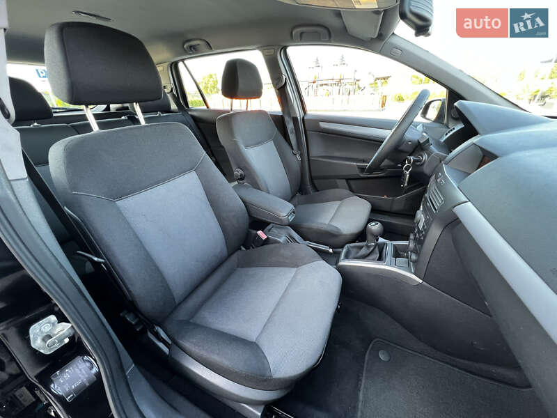 Універсал Opel Astra 2005 в Вінниці