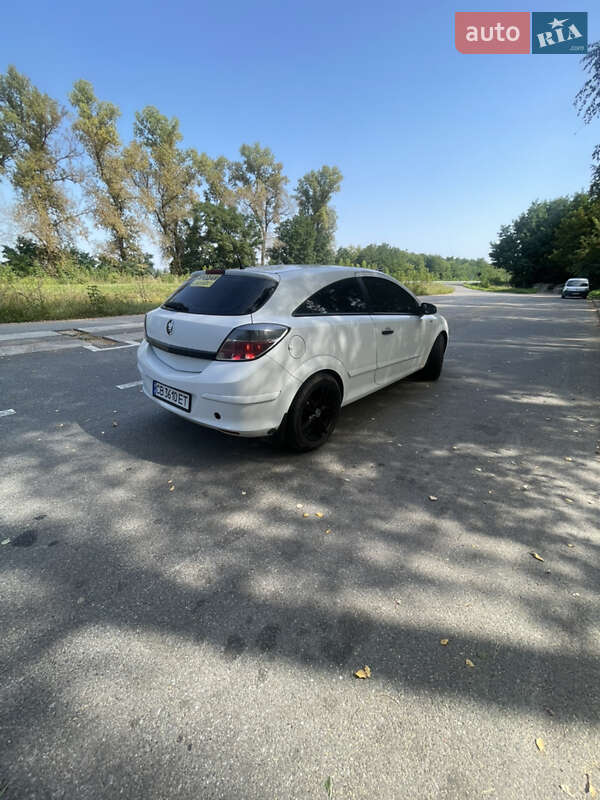 Хэтчбек Opel Astra 2006 в Мене