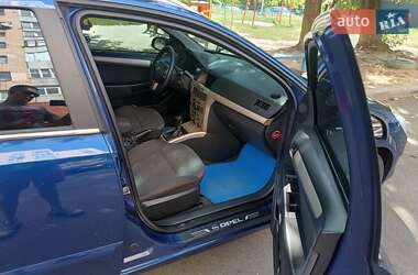 Универсал Opel Astra 2008 в 