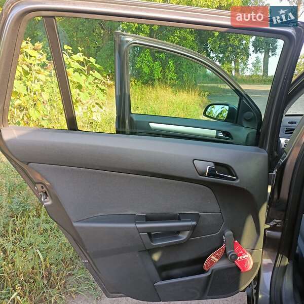 Универсал Opel Astra 2008 в Броварах фото 18 Универсал Opel Astra 2008 в Броварах