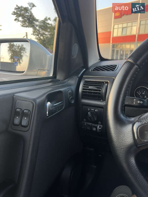 Хэтчбек Opel Astra 2002 в Киеве