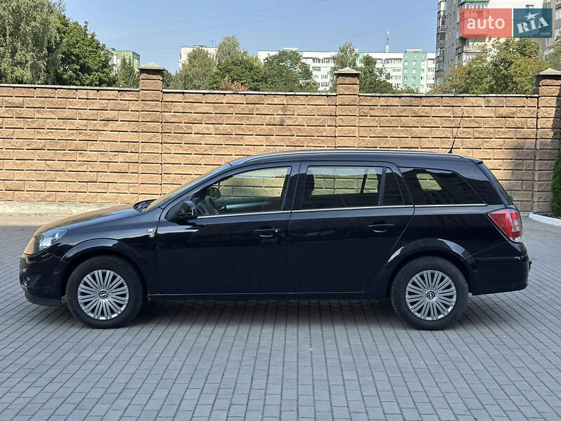Opel Astra 2010