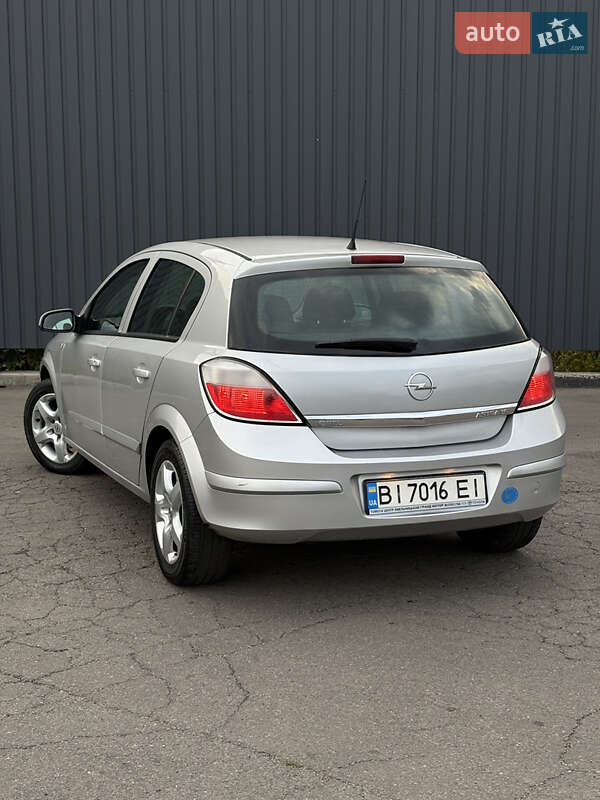 Хетчбек Opel Astra 2006 в Полтаві фото 5 Хетчбек Opel Astra 2006 в Полтаві