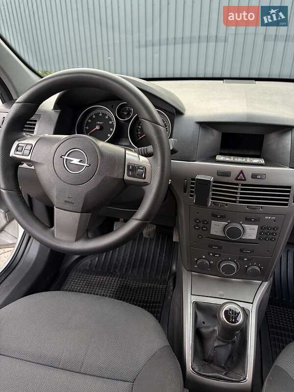 Хетчбек Opel Astra 2006 в Полтаві фото 20 Хетчбек Opel Astra 2006 в Полтаві