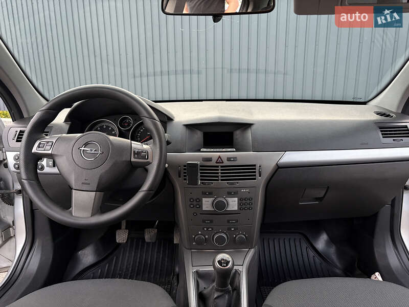 Хетчбек Opel Astra 2006 в Полтаві фото 19 Хетчбек Opel Astra 2006 в Полтаві